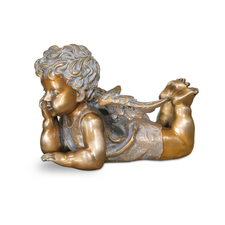 Liggande ängel, konstverk i gjuten brons