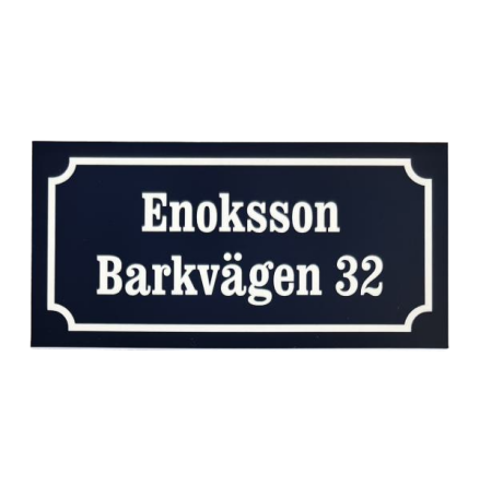 Brevldeskylt SOLBACKEN bl med vit graverad text